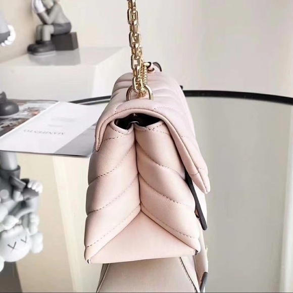 Michael Kors Cece Shoulder Bag - Picture 4 of 10